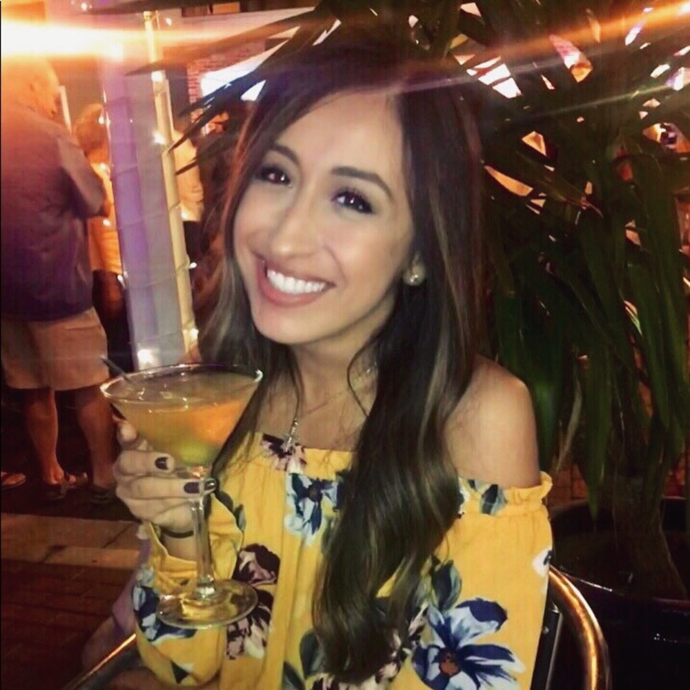 Meet your Posher, Olompia